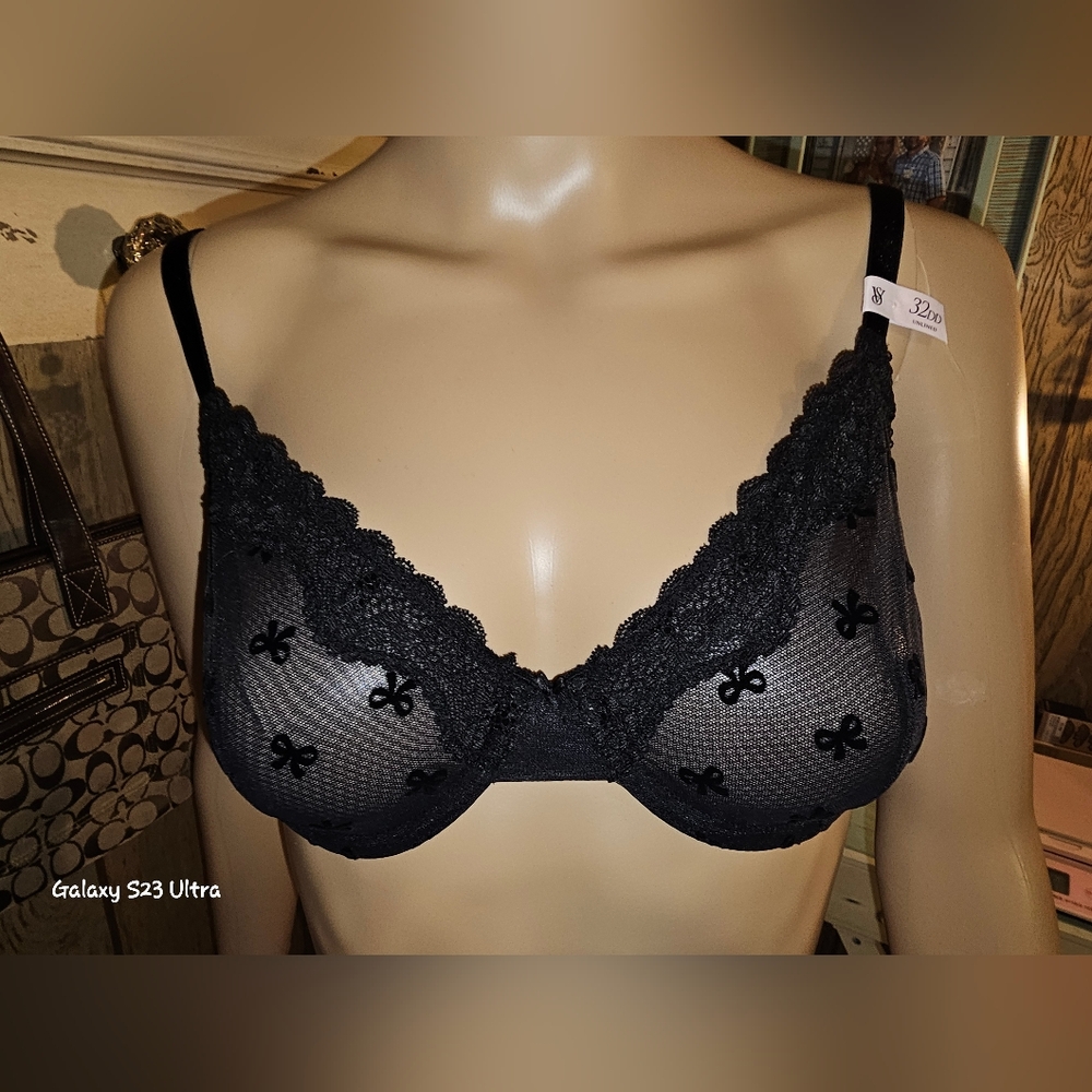Victoria's Secret Black Sheer Bra NWT